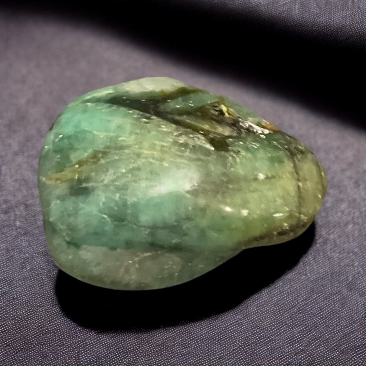 Emerald Tumbled Stone