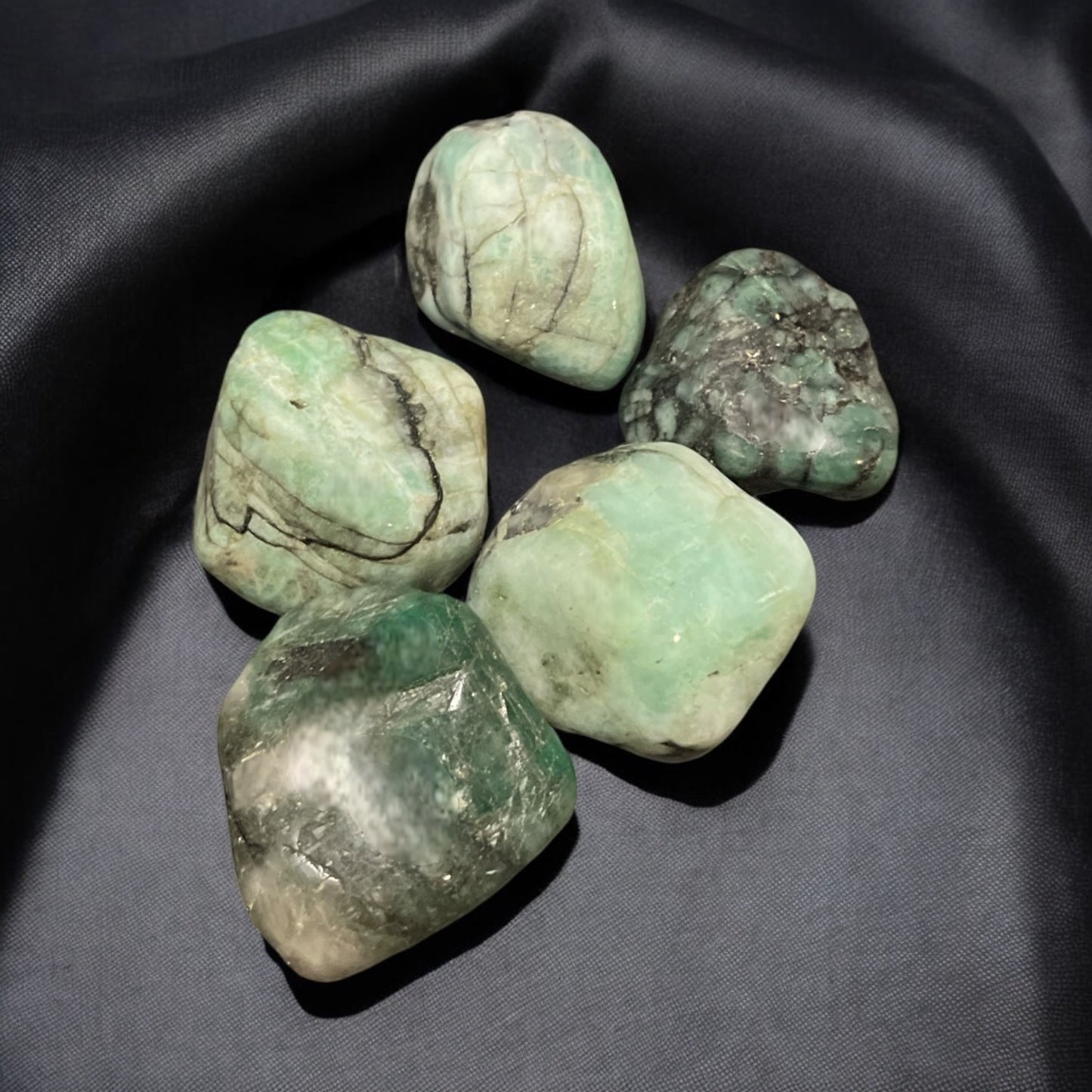 Emerald Tumbled Stone