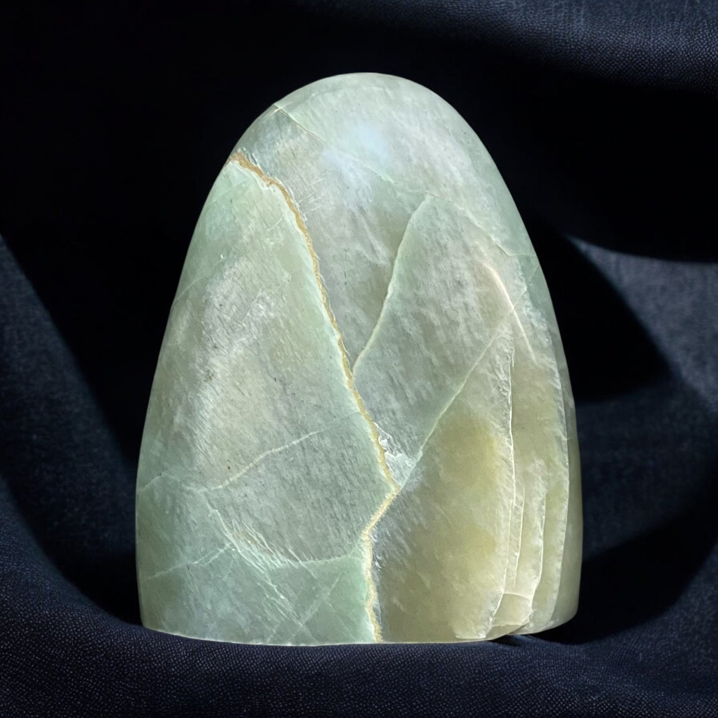 Garnierite Free Form