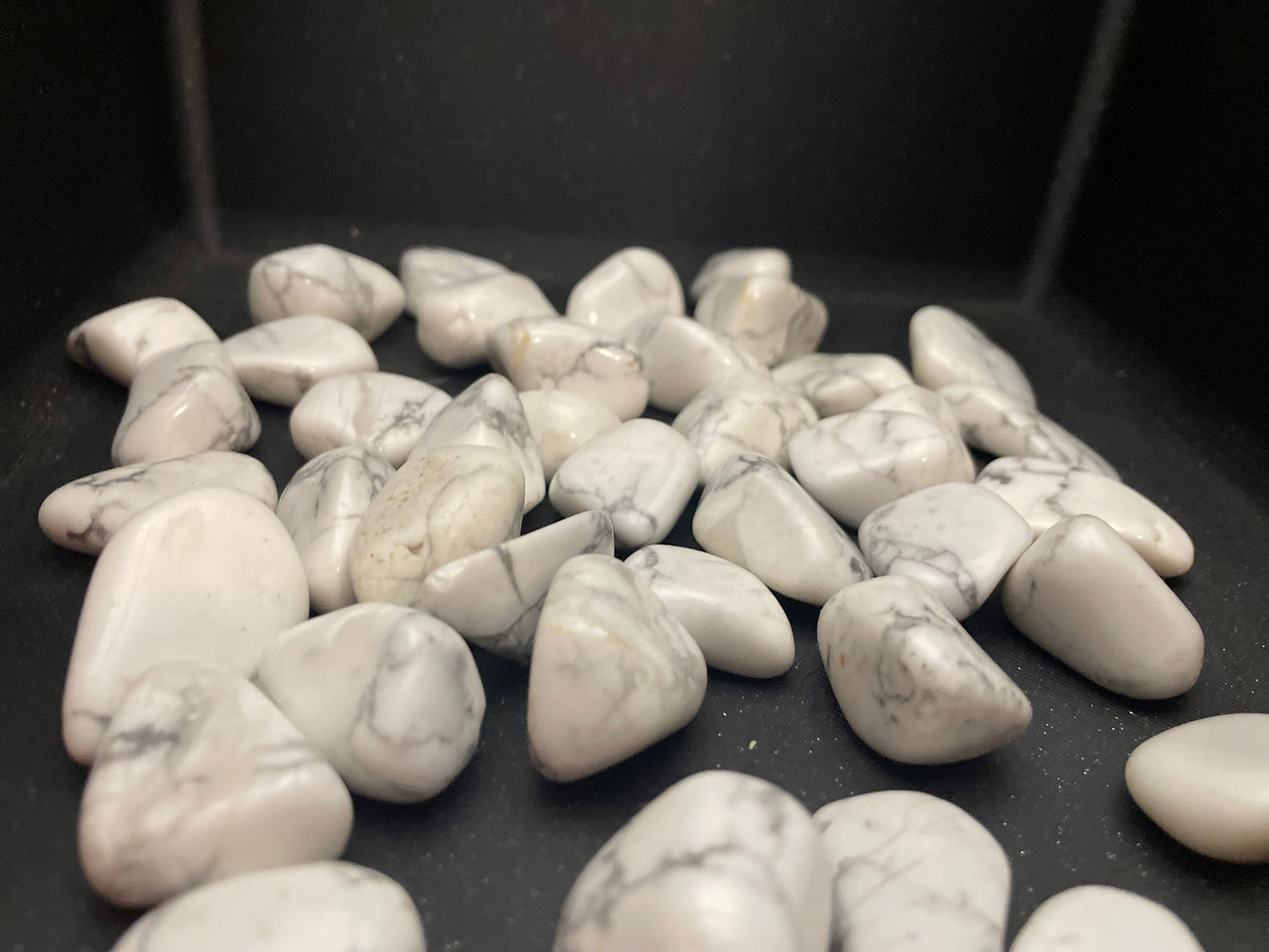 Howlite Tumbled Stone