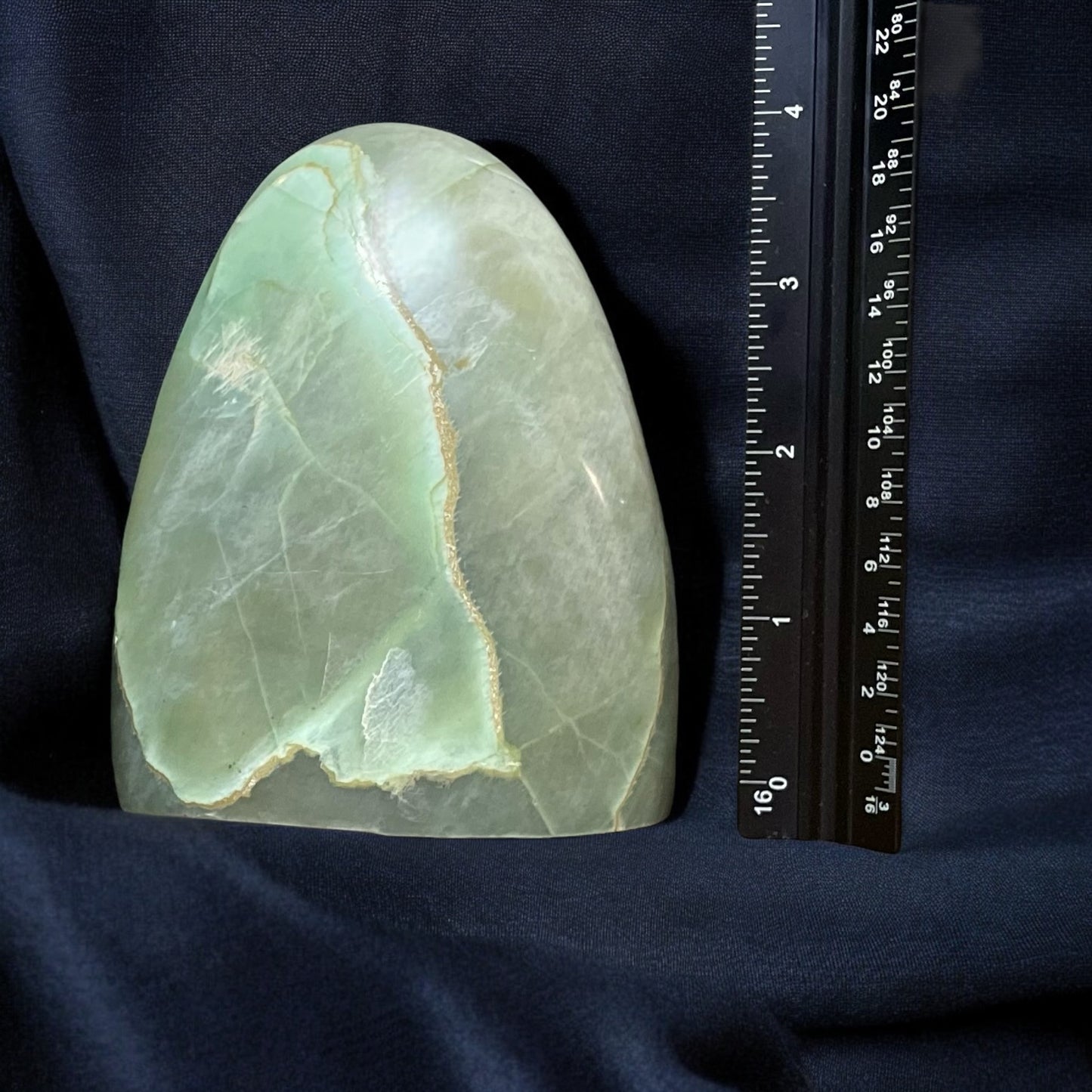 Garnierite Free Form