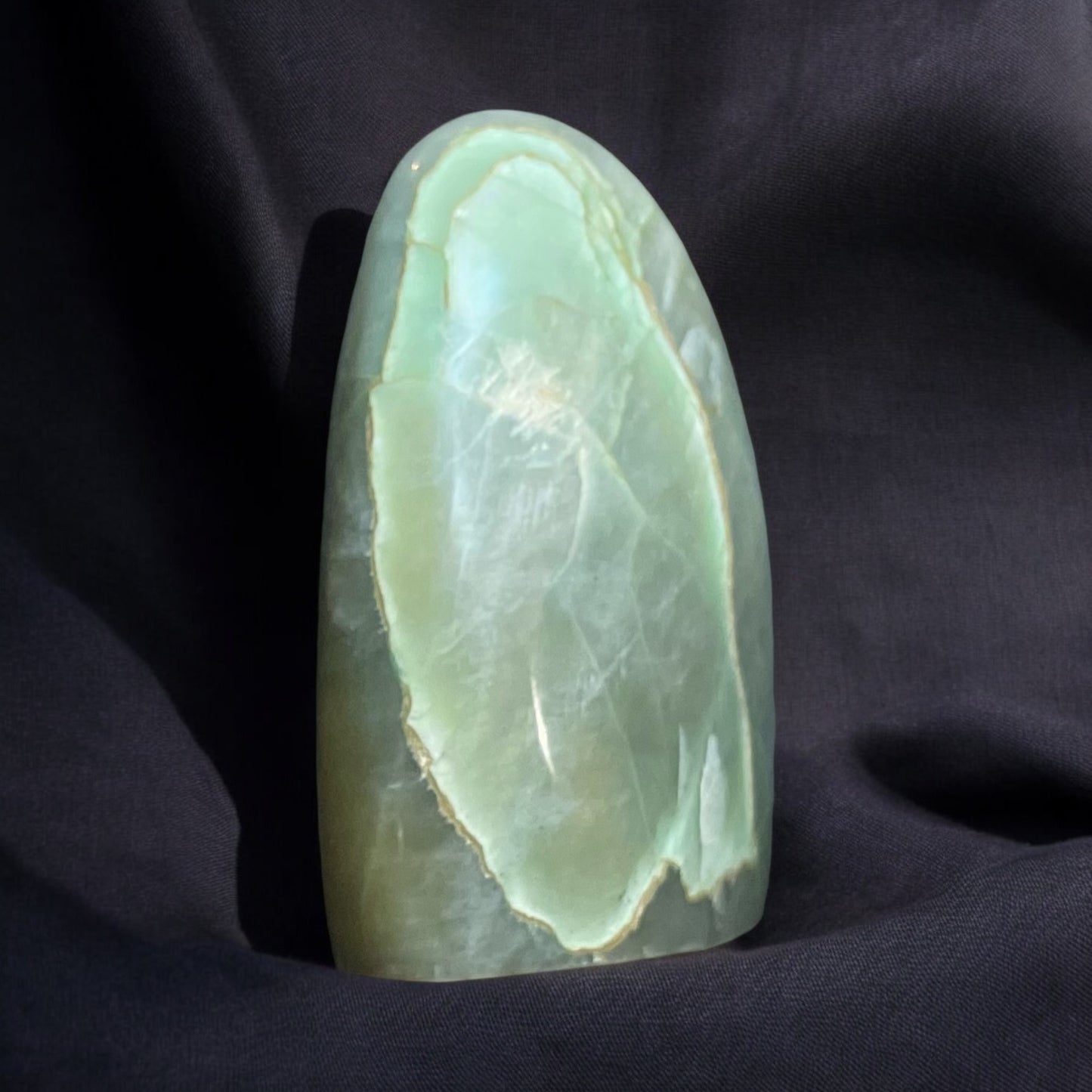 Garnierite Free Form